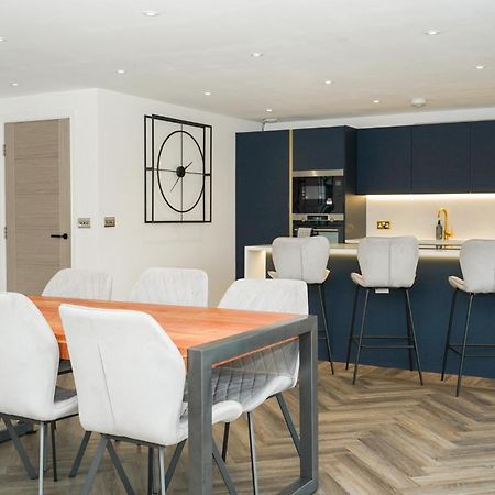 Luxury Two Bedroom City Centre Penthouse Liverpool Buitenkant foto