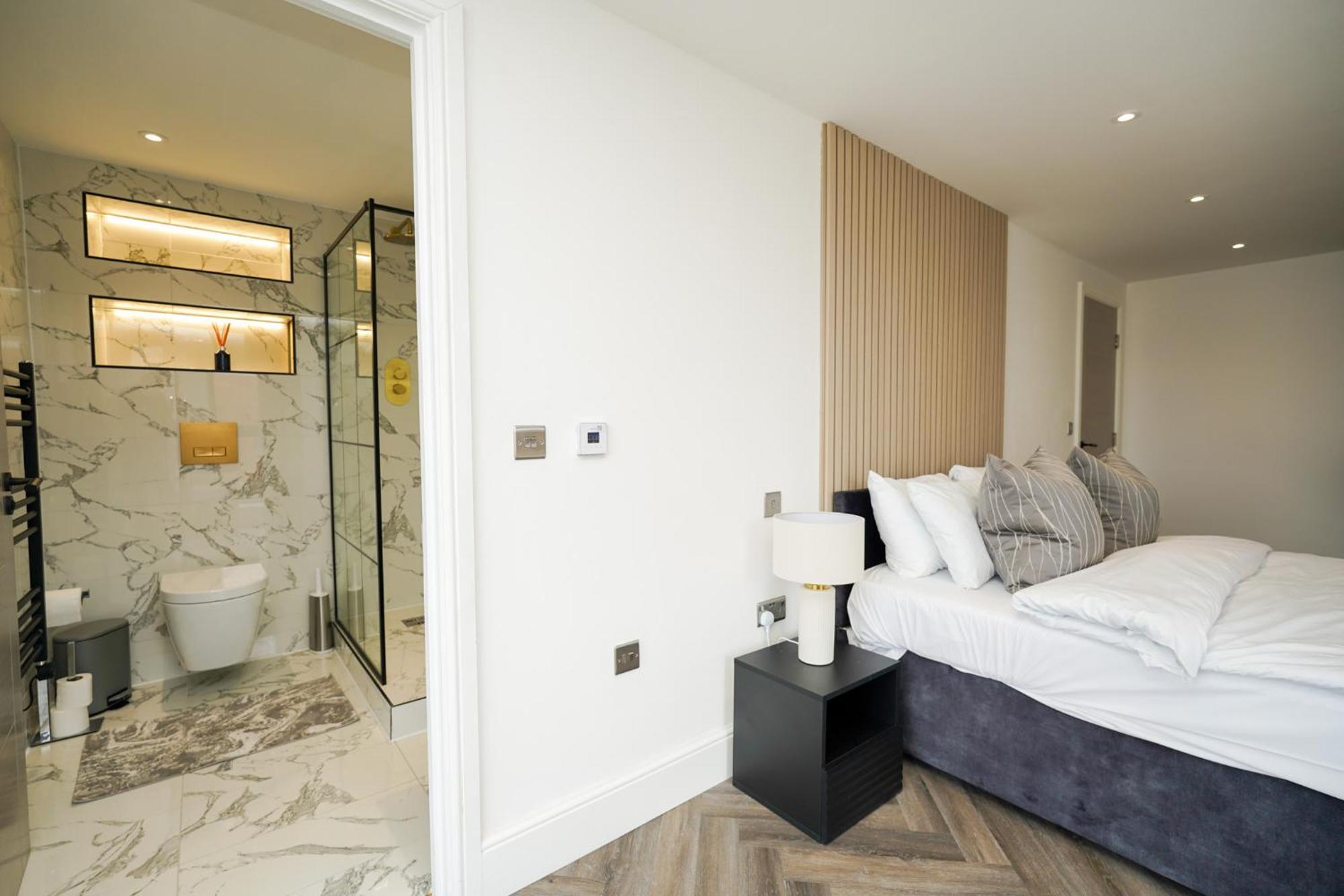 Luxury Two Bedroom City Centre Penthouse Liverpool Buitenkant foto