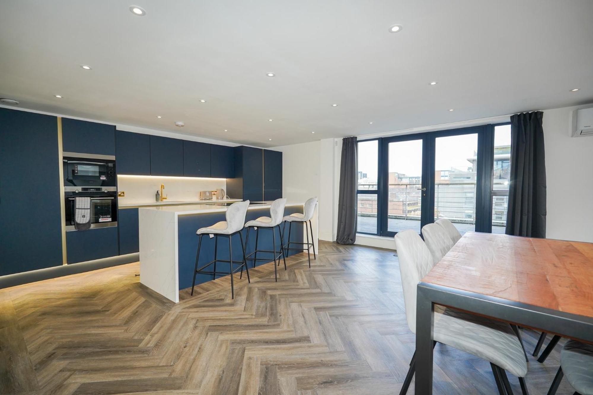 Luxury Two Bedroom City Centre Penthouse Liverpool Buitenkant foto