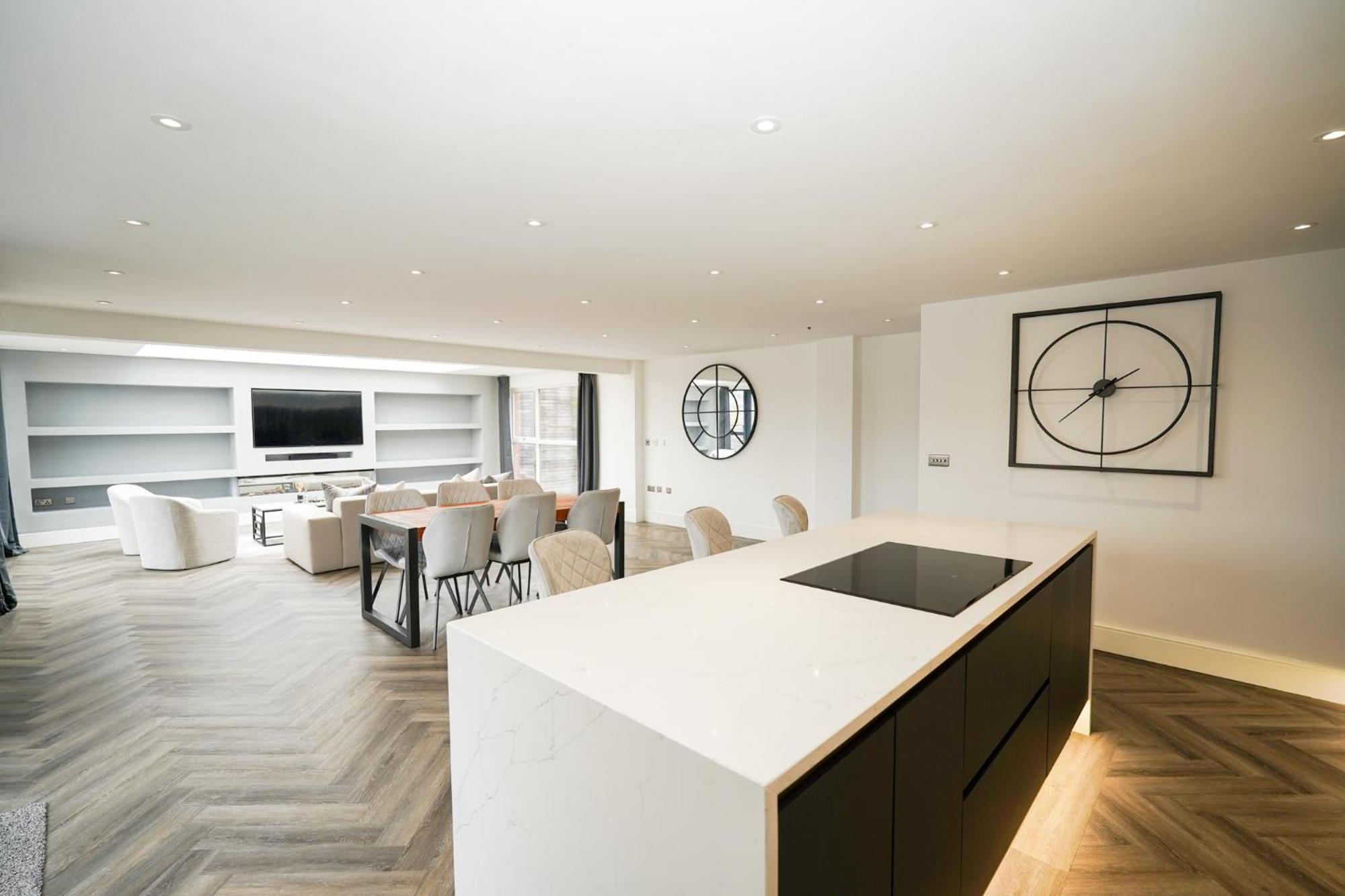 Luxury Two Bedroom City Centre Penthouse Liverpool Buitenkant foto